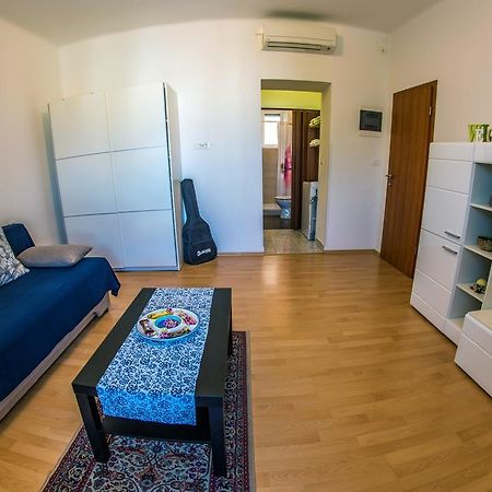 Apartman Anthony Pula Zewnętrze zdjęcie